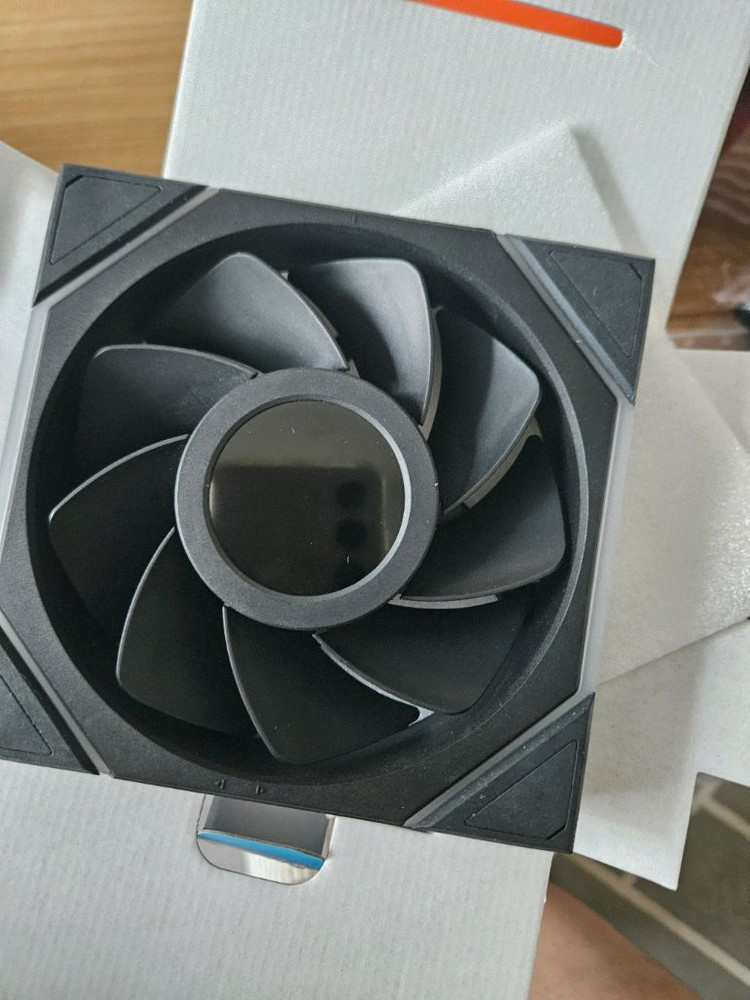 리안리 UNI FAN TL WIRELESS LCD 120 블랙--2