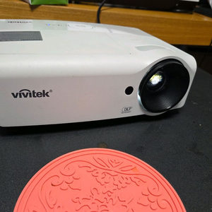 비비텍 D552 프로젝터