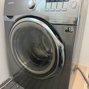 2016년식 삼성 드럼세탁기 (건조가능) 17kg 실버