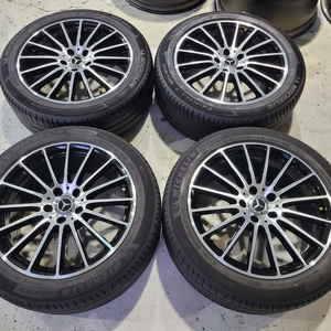 벤츠W213 E클래스 마차18인치 순정품휠타이어 한대분 판매 이미지