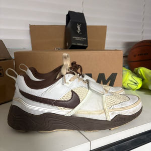 나이키 트래비스 스캇 줌 필드 290 이미지