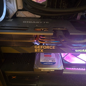 RTX 4080 SUPER 그래픽카드