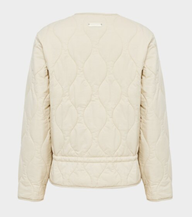 아이더 패딩 자켓 셔링 여성 퀼팅 M 12만원 팝니다 이미지