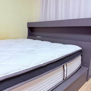 퀸 매트리스 + 침대프레임 세트