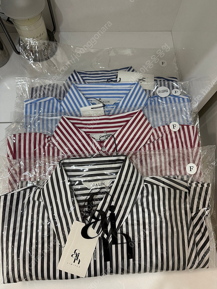 꺌랑 왜다려셔츠 2025 검정 화이트 ,스트라이프 F &L 사이즈 이미지