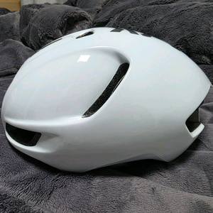 새상품 M사이즈 카스크 유토피아 자전거 사이클 에어로 헬멧