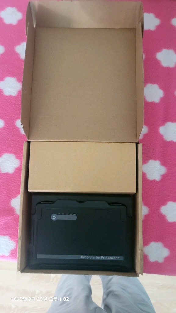 프로페셔널 점프 스타터기 이미지