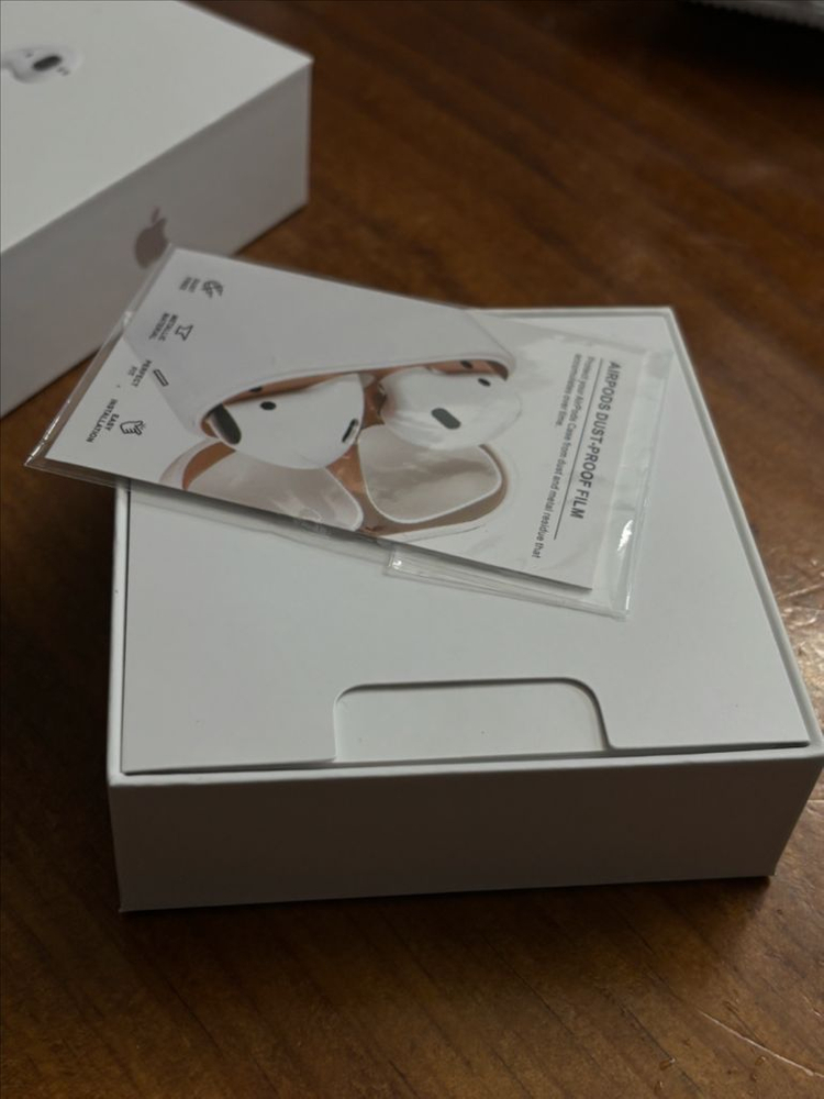 에어팟 2세대 본체 이미지