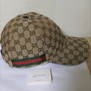 구찌 모자/볼캡 L(59) 새상품급 정품(한글텍)프라다루이비통디올고야드샤넬셀린느보테가생로랑발렌시아가버버리가방슈프림