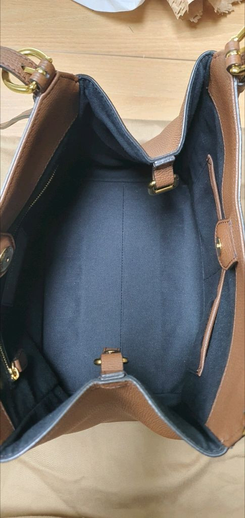 버버리 하우스체크 숄더백 토트백 새상품급 정품(감정O)구찌프라다루이비통디올고야드샤넬셀린느보테가생로랑발렌시아가가방--8