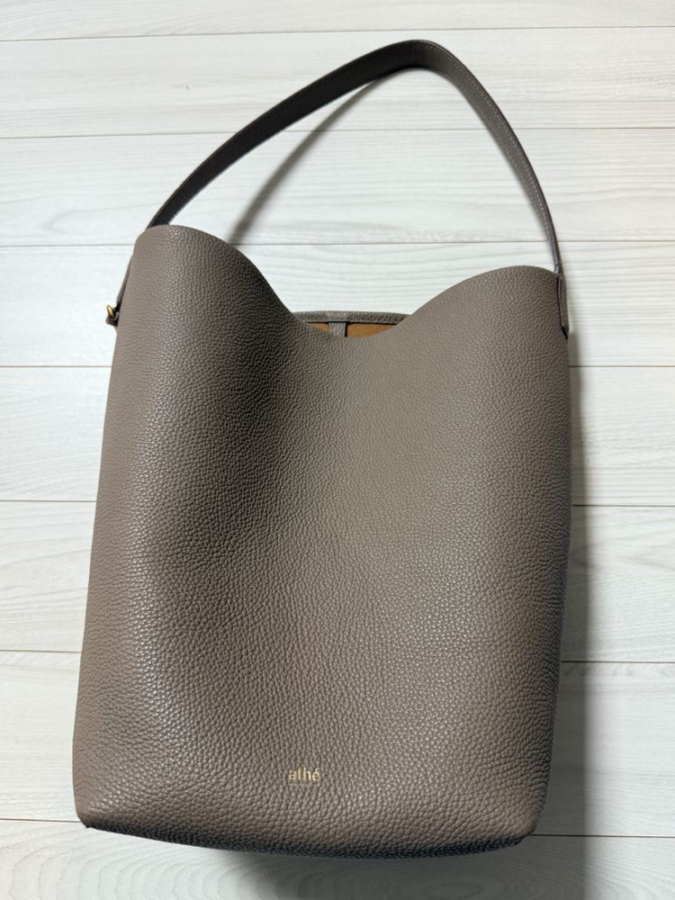 아떼바네사브루노 모카무스레더파니에 버킷백 L--4