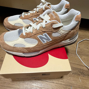 뉴발란스 992 메이드 인 USA 스위트 카라멜