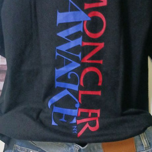 몽클레어 반팔티