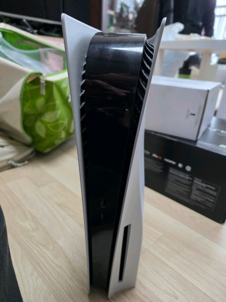 플레이스테이션5--1