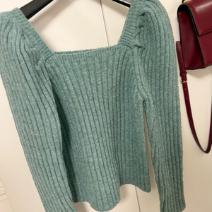 새상품] 스퀘어넥 어깨퍼프 골지 여성니트 여자니트