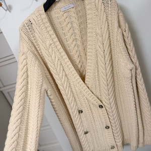 새상품] 니트고급짜임 뜨개질 아이보리 여자가디건 여성가디건나는