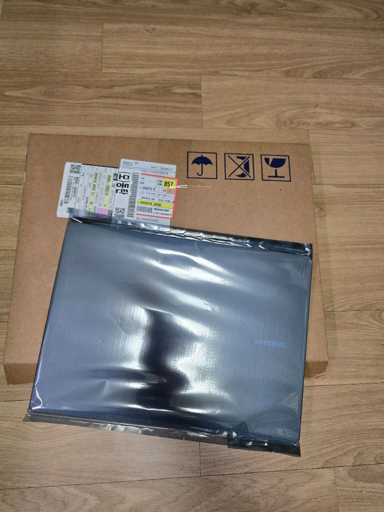 (LCD패널부품)갤럭시북5프로 디스플레이 Gray / BA96-08687A(14인치)--2