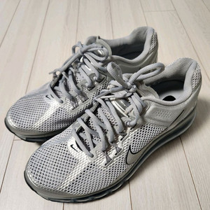 새상품급)나이키 에어맥스 2013 남성 신발 HQ3025-001 사이즈270여러 중고사이트에도 같이 판매하고 있어서