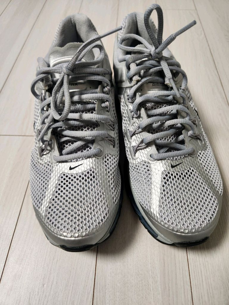 새상품급)나이키 에어맥스 2013 남성 신발 HQ3025-001 사이즈270여러 중고사이트에도 같이 판매하고 있어서--2