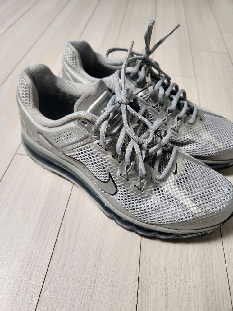 새상품급)나이키 에어맥스 2013 남성 신발 HQ3025-001 사이즈270여러 중고사이트에도 같이 판매하고 있어서--3