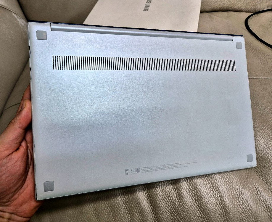 삼성 갤럭시북 이온 고사양 NT930XCJ / i7 / 16GB / 256GB--5