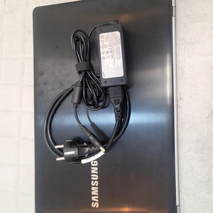 삼성 NT500R5S 노트북 팝니다.