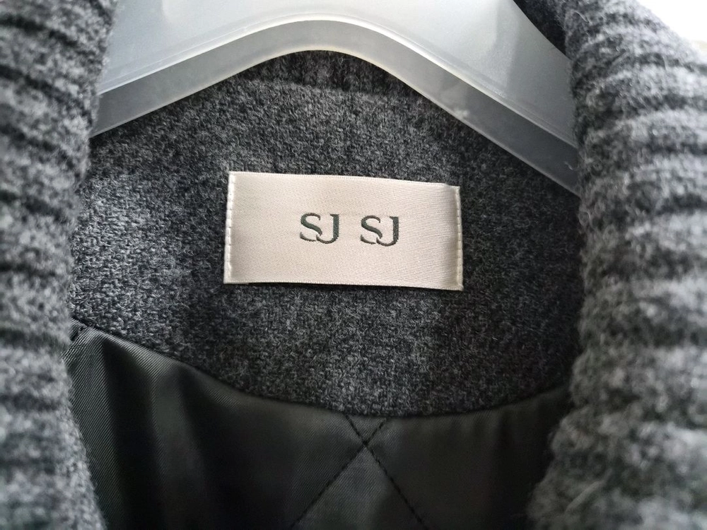 sjsj 울 니트칼라 크롭자켓 팝니다. 이미지