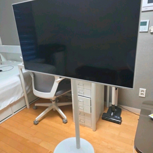 삼성M7 43인치 화이트 + 모블랩스 거치대