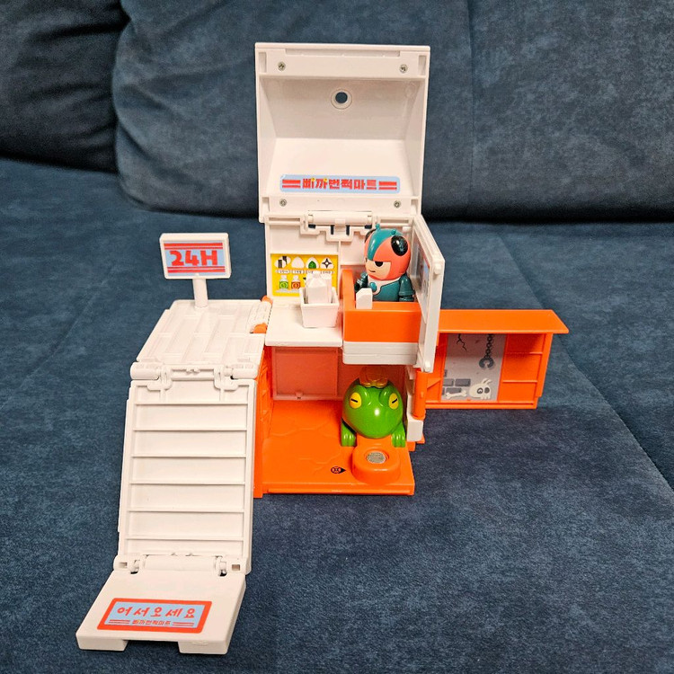 변신 로봇 장난감 세트--2