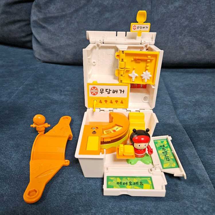 변신 로봇 장난감 세트--4