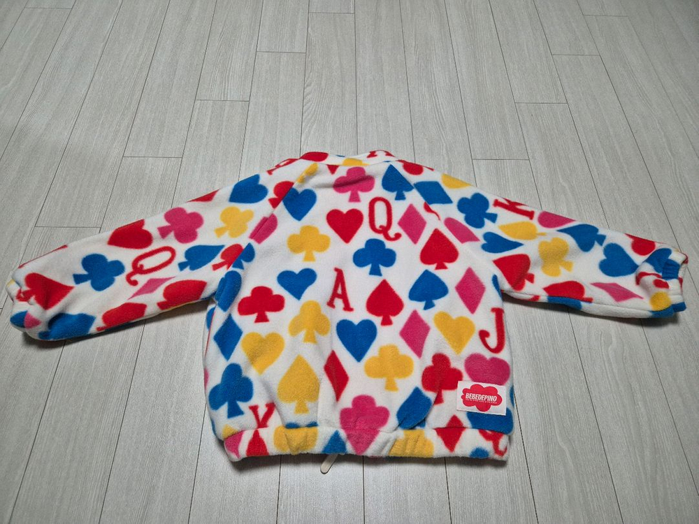 베베드피노 엘리 후리스 상의 110--6