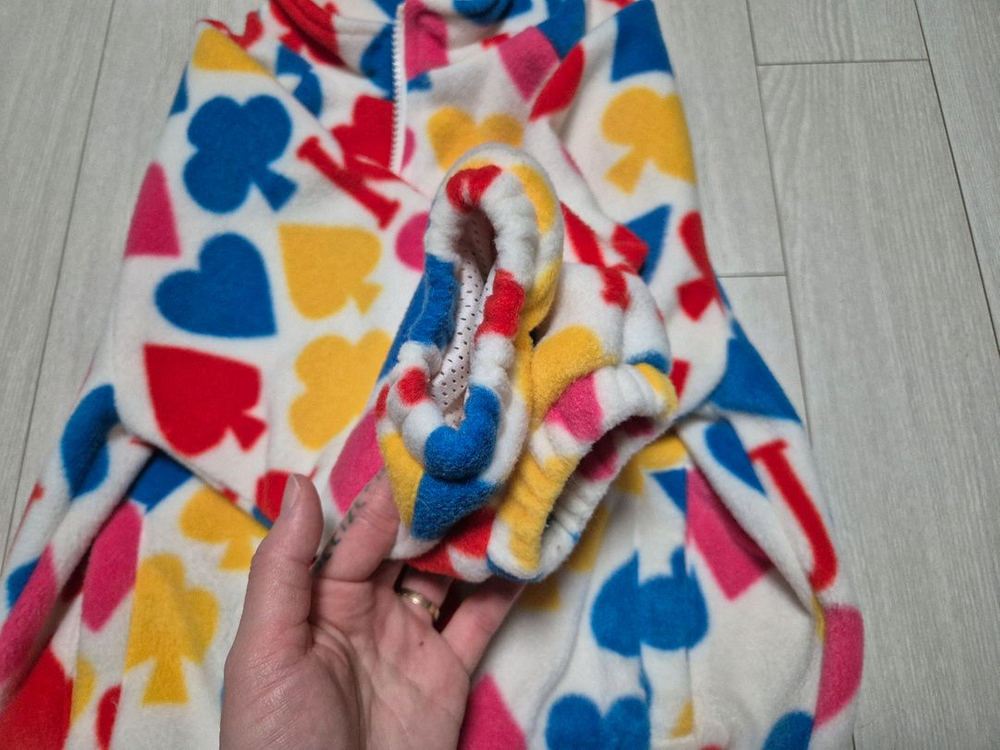 베베드피노 엘리 후리스 상의 110--3