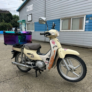 혼다 슈퍼커브110 15년형 베이지컬러 판매합니다