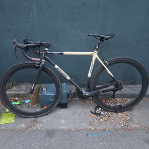 설까지 80 급급처 위아위스 카본 울테그라 로드 이미지