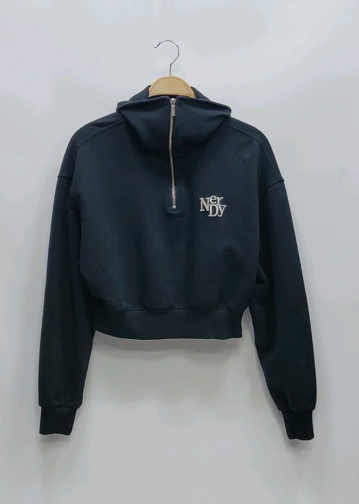 NERDY 23FW 널디 크롭 하프 집업 스웻셔츠 / 여 S 블랙 이미지