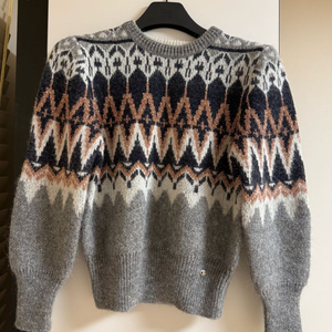 타임 노르딕 니트