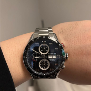 태그호이어 까레라 칼리버16 CV2A10 오토매틱 시계