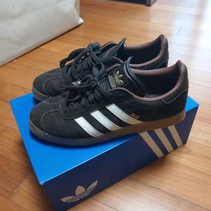 아디다스 가젤 브라운 스웨이드 스니커즈 275