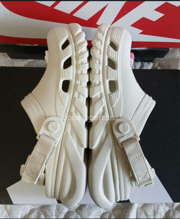 크록스 듀엣맥스 230스투코m4w6지비츠포함--6