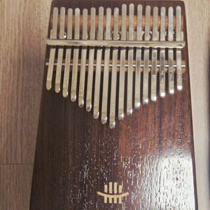 마이너사운드 칼림바 할로우바디 로즈우드 이미지