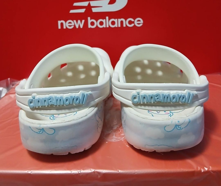 크록스 시나모롤 크록스C11--3