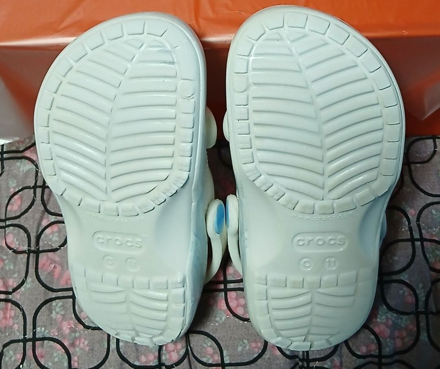 크록스 시나모롤 크록스C11--7