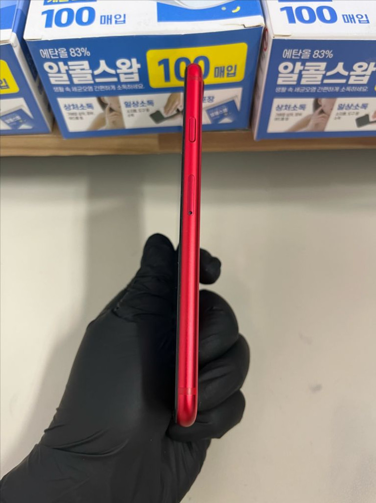 아이폰Se2 64G 레드 SSS급!--4