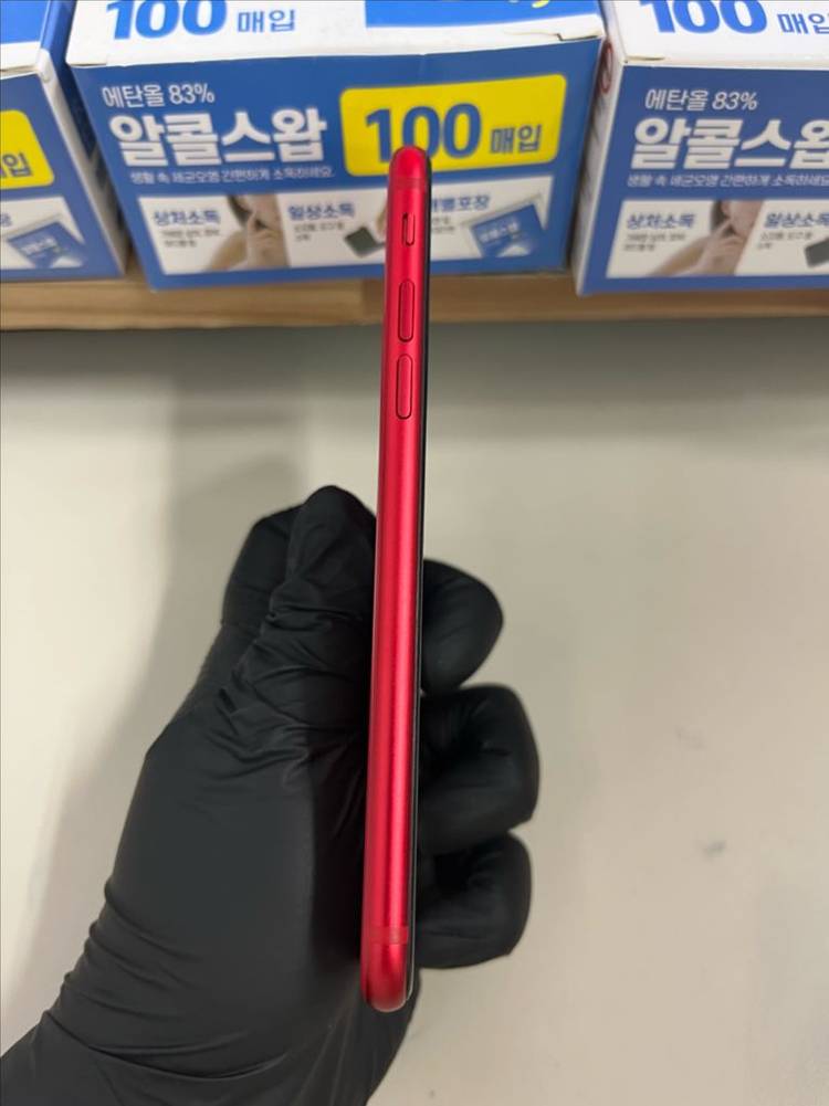 아이폰Se2 64G 레드 SSS급!--5