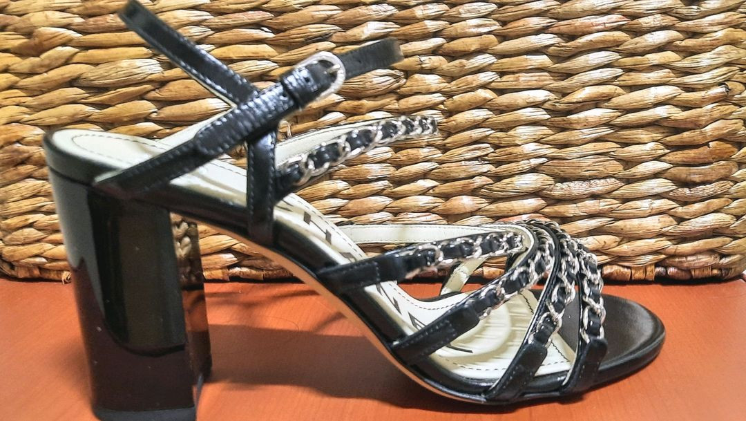 Chanel Lady Sandal 고급가죽 제품 램스킨사이즈 37C 한국표준 230~240--2