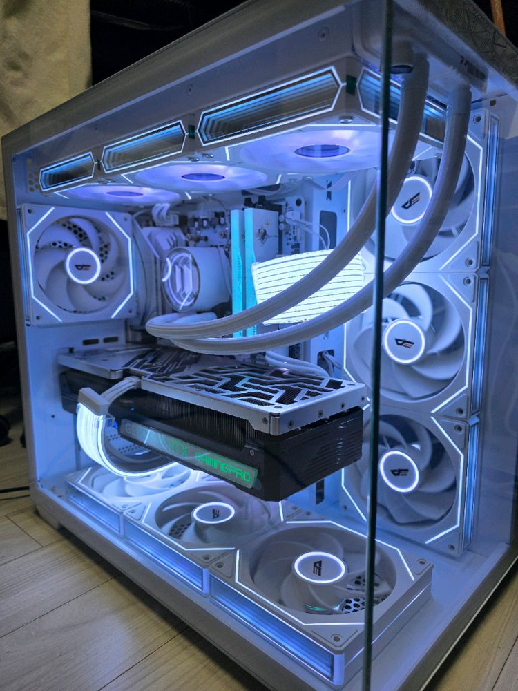 라이젠7 7800X3D RTX4080 본체 팝니다 이미지