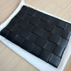 보테가베네타 카세트 클러치백 상태 좋음