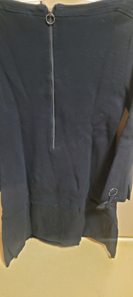 질스튜어트 보트넥 니트 원피스소매 포인트--4