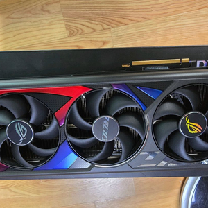 RTX 4090 ROG STRIX 그래픽카드