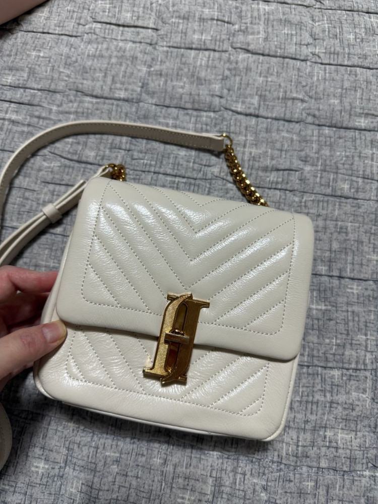 가방 팝니다!(미닛뮤트,제이에스티나,카디널레드,쿠론,파인드카푸어)--1